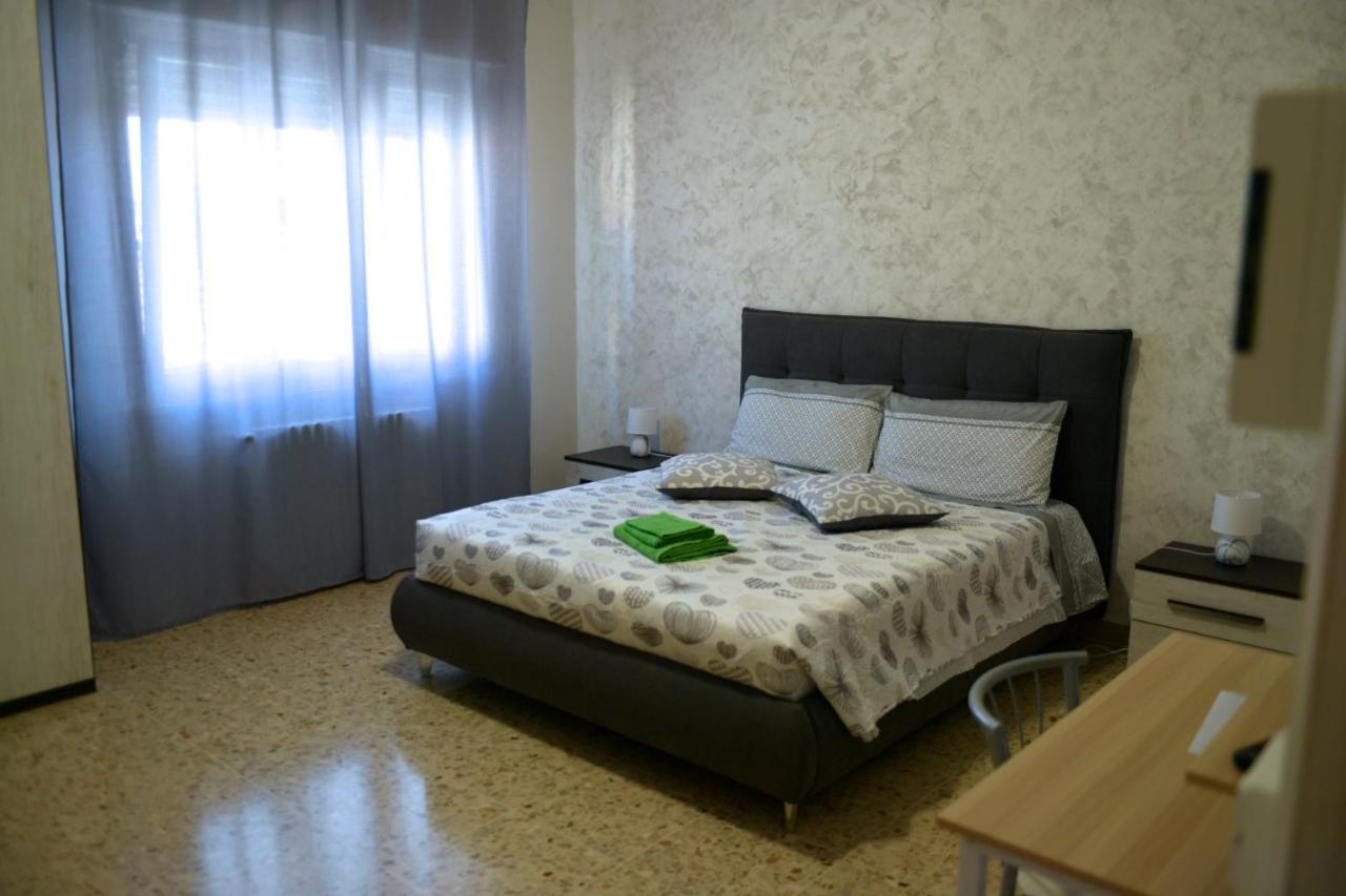 La Dimora Dei Musicisti Bed & Breakfast Castelfidardo Bagian luar foto